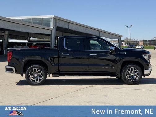 Onyx Black 2026 GMC Sierra 1500 SLT