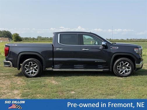 Titanium Rush Metallic 2022 GMC Sierra 1500 SLT