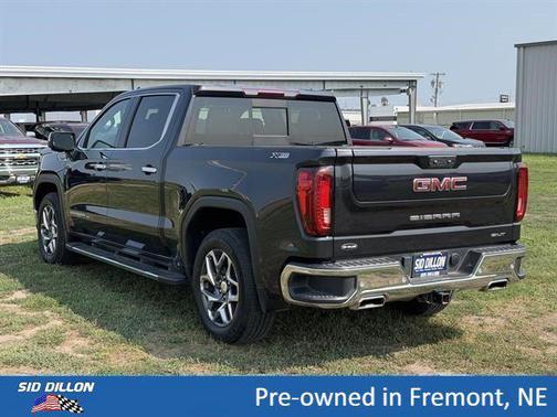 Titanium Rush Metallic 2022 GMC Sierra 1500 SLT