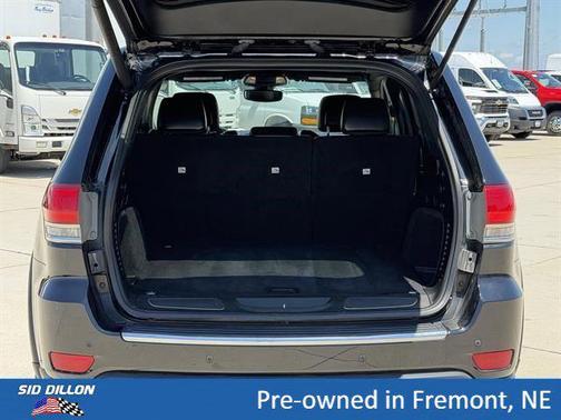 Diamond Black Crystal Pearlcoat 2018 Jeep Grand Cherokee Limited