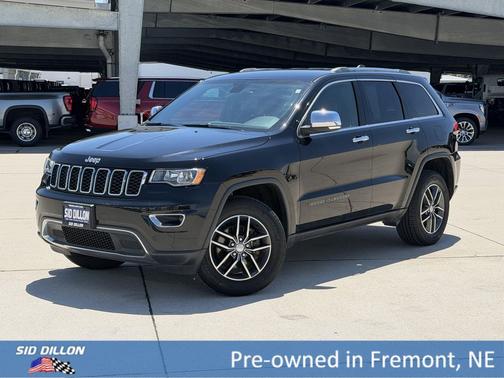 Diamond Black Crystal Pearlcoat 2018 Jeep Grand Cherokee Limited