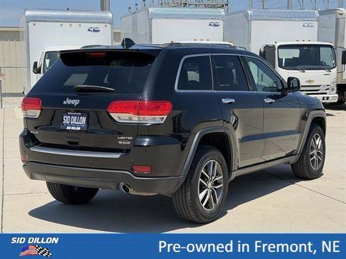 Diamond Black Crystal Pearlcoat 2018 Jeep Grand Cherokee Limited