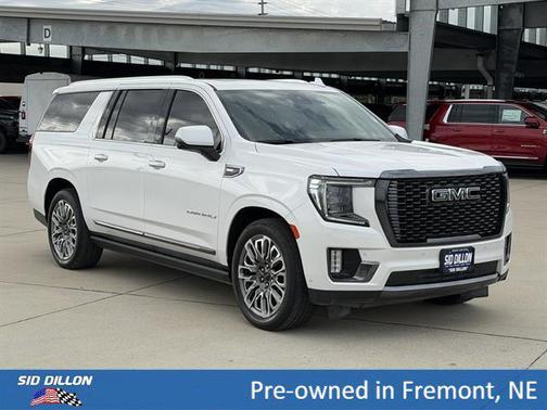 White Frost Tricoat 2023 GMC Yukon XL Denali Ultimate