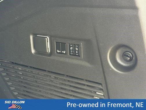 White Frost Tricoat 2023 GMC Yukon XL Denali Ultimate