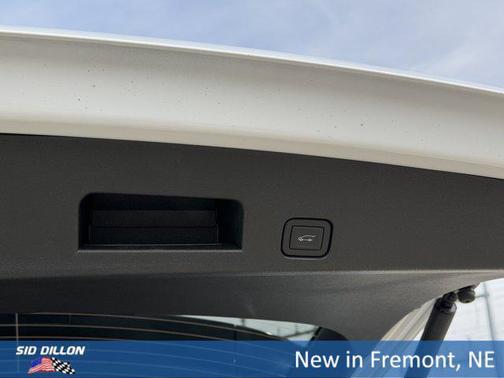 Summit White 2026 GMC Acadia AT4 AWD