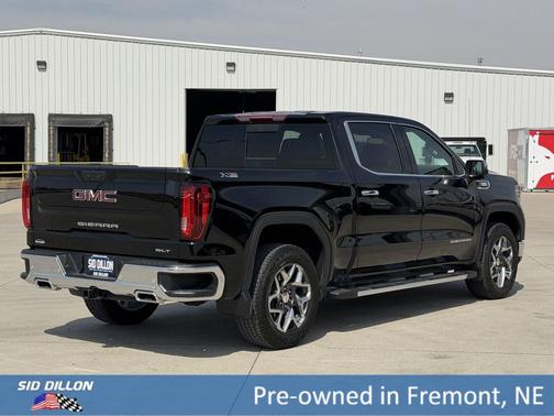 Onyx Black 2025 GMC Sierra 1500 SLT