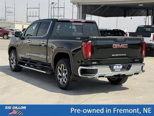 Onyx Black 2025 GMC Sierra 1500 SLT