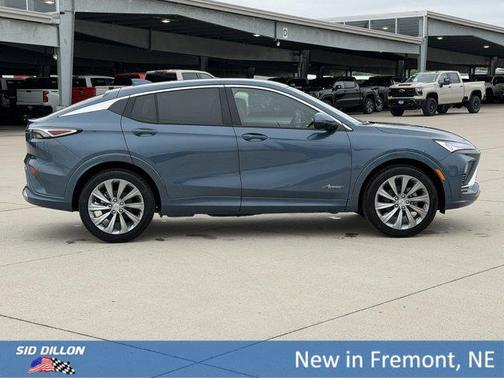Ocean Blue Metallic 2026 Buick Envista Avenir FWD