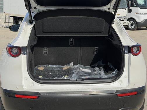 Snowflake White Pearl Mica 2026 Mazda CX-30 2.5 S Premium Package