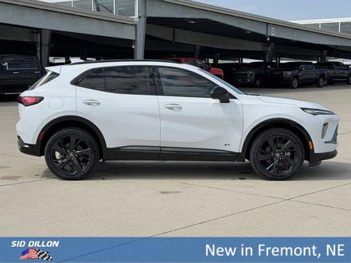 Iridescent White Tricoat 2026 Buick Envision Sport Touring AWD