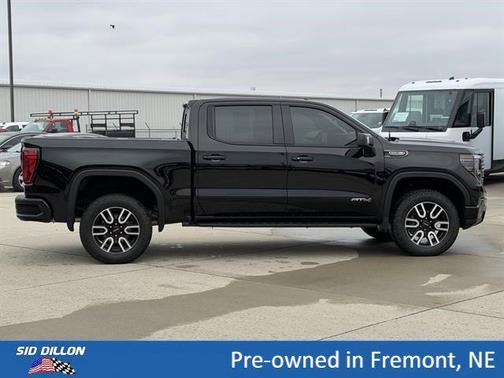 Onyx Black 2024 GMC Sierra 1500 AT4