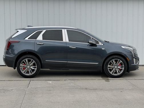 Shadow Metallic 2021 Cadillac XT5 Premium Luxury