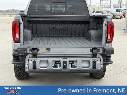 Sterling Metallic 2025 GMC Sierra 1500 AT4X