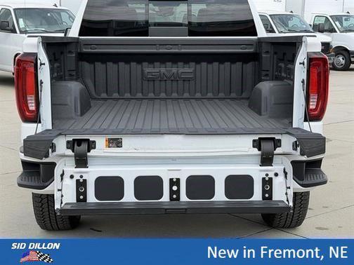 Summit White 2026 GMC Sierra 1500 AT4
