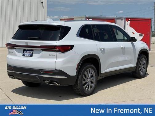 Iridescent White Tricoat 2026 Buick Enclave Preferred FWD