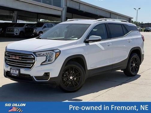 Summit White 2023 GMC Terrain SLT