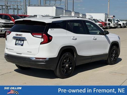 Summit White 2023 GMC Terrain SLT