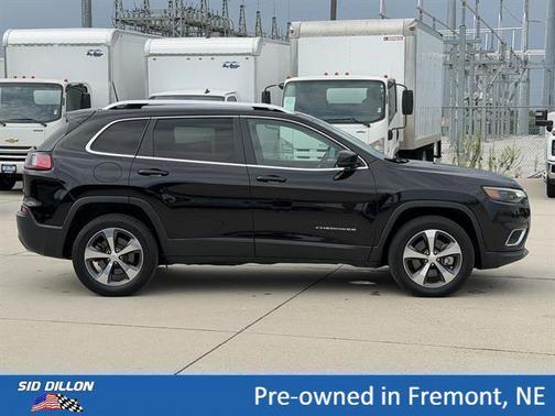 Diamond Black Crystal Pearlcoat 2020 Jeep Cherokee Limited