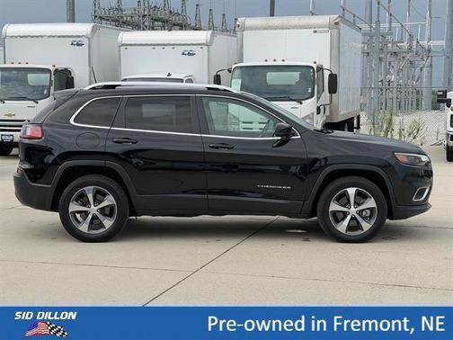 Diamond Black Crystal Pearlcoat 2020 Jeep Cherokee Limited