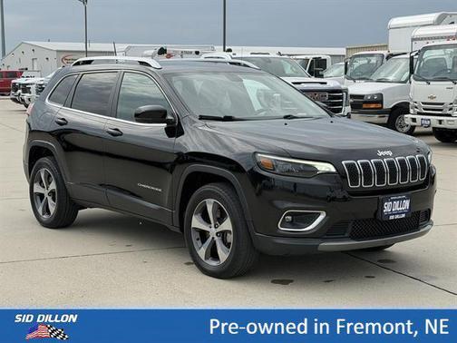 Diamond Black Crystal Pearlcoat 2020 Jeep Cherokee Limited