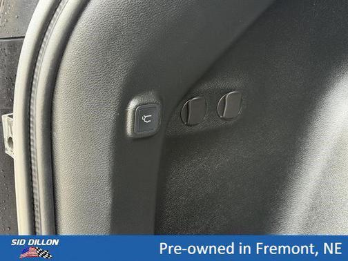 Diamond Black Crystal Pearlcoat 2020 Jeep Cherokee Limited