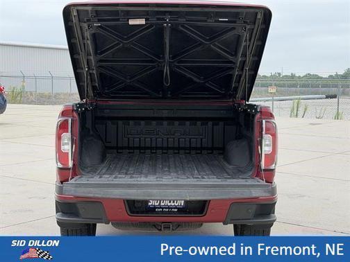 Red Quartz Tintcoat 2019 GMC Canyon Denali