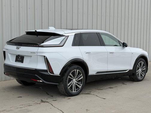 Vibrant White Tricoat 2026 Cadillac LYRIQ Luxury