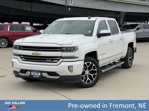Iridescent Pearl Tricoat 2017 Chevrolet Silverado 1500 LTZ