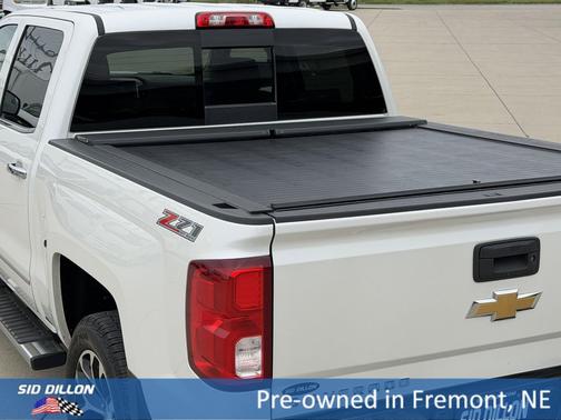 Iridescent Pearl Tricoat 2017 Chevrolet Silverado 1500 LTZ