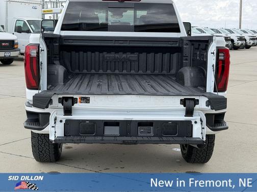 Summit White 2026 GMC Sierra 2500 Denali Ultimate