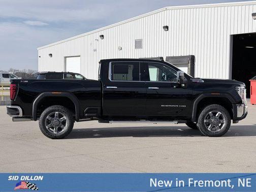 Onyx Black 2026 GMC Sierra 2500 SLT