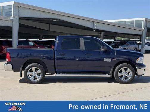 True Blue Pearlcoat 2019 RAM 1500 Big Horn