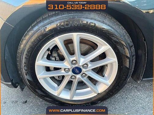 Shadow Black 2018 Ford Focus SE