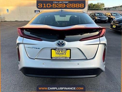 Classic Silver Metallic 2017 Toyota Prius Prime Advanced