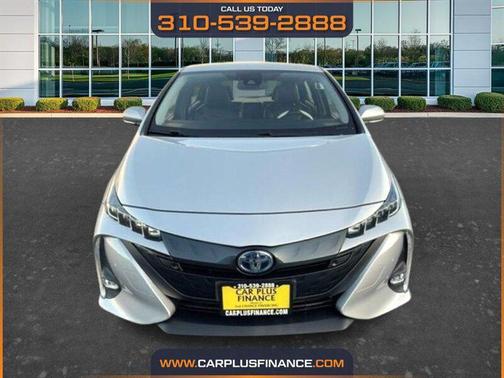 Classic Silver Metallic 2017 Toyota Prius Prime Advanced