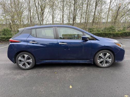 2020 Nissan Leaf SV 4dr Hatchback