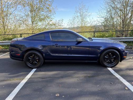 2010 Ford Mustang Premium