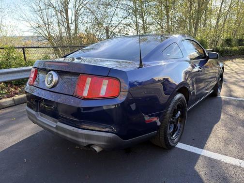 2010 Ford Mustang Premium