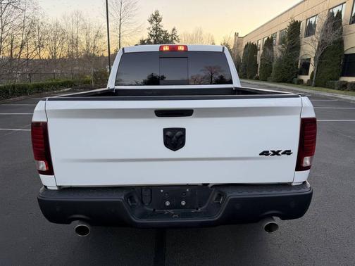 2020 RAM 1500 Classic Warlock 4x4 4dr Crew Cab 5.5 ft. SB Pickup