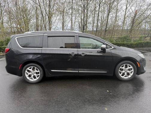 2019 Chrysler Pacifica Limited
