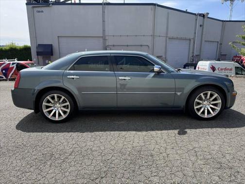 2005 Chrysler 300C Base