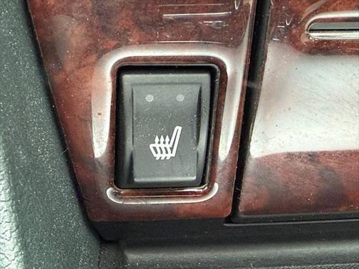 2005 Chrysler 300C Base