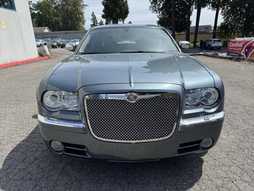 2005 Chrysler 300C Base