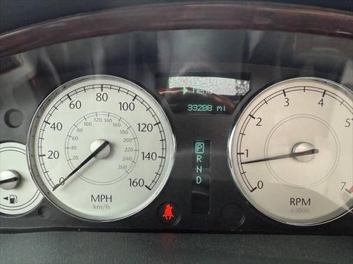 2005 Chrysler 300C Base