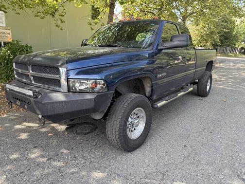 2001 Dodge Ram 2500 ST Quad Cab