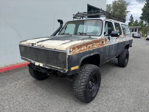 1989 Chevrolet Suburban V20 4dr 4WD SUV