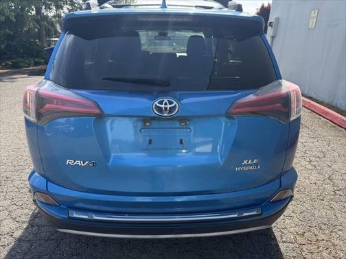 2018 Toyota RAV4 Hybrid XLE