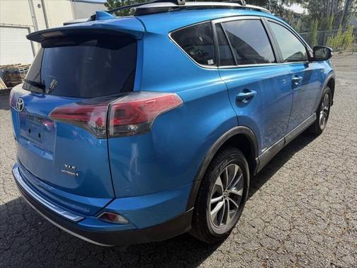 2018 Toyota RAV4 Hybrid XLE