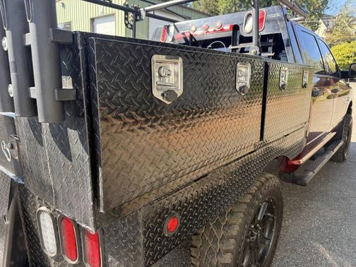2018 RAM 2500 Tradesman Crew Cab 4x4 6'4' Box