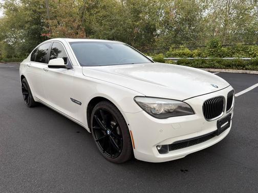 2010 BMW 750 i xDrive